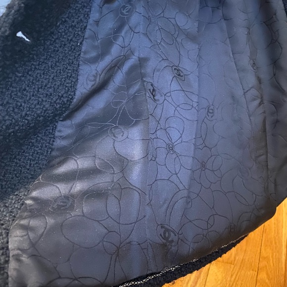 AUTHENTIC Chanel black jacket top coat - Picture 7 of 9